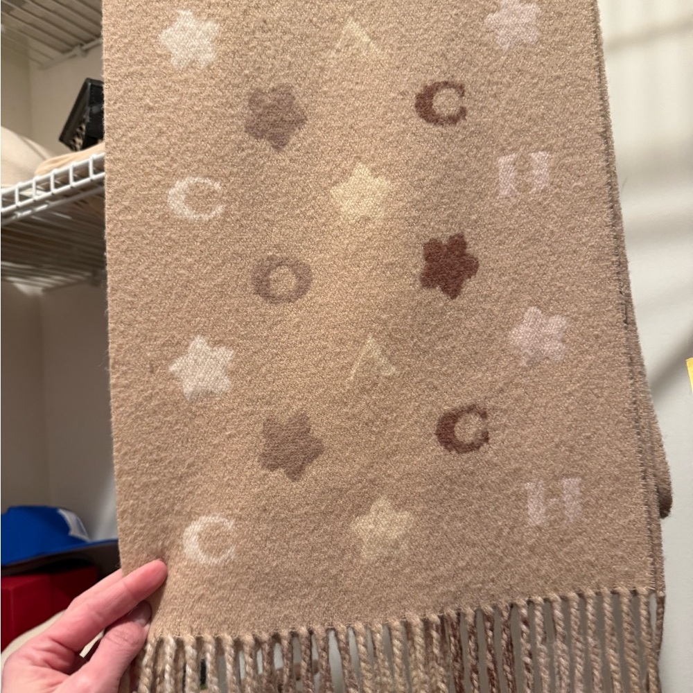 Coach Stars and Stripes Muffler- Worn ONCE, Drycleaned